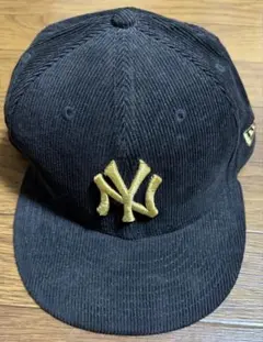 New Era ニューヨーク・ヤンキース コーデュロイキャップ 黒×金