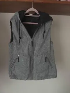 PLST フード付き リバーシブル　ダウンベスト