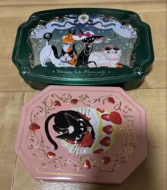 ・黒猫と苺デザイン 八角形 ［空き缶 ］ ・アンジュジュG 猫缶 [空き缶]