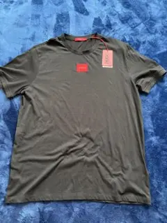 HUGO BOSS オリーブグリーン Tシャツ