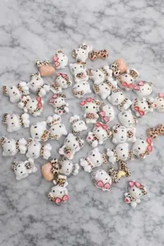 ハローキティ レオパード柄ネイルパーツ 10個＋おまけ2個