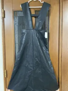 ノースリーブ 黒 レザーワンピース