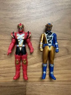 ソフビ　騎士竜戦隊リュウソウジャー マックスリュウソウレッド+リュウソウゴールド