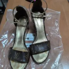 Louis Vuitton ウェッジサンダル ゴールド/ブラウン