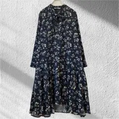 シャツワンピース　花柄ワンピ　長袖ロングワンピ S　リボン付き　ノーカラー