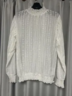 【美品】LOWRYS FARM 白レース　ハイネックL