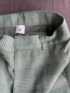 roku6 緑のチェックパンツ