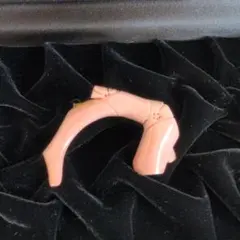 ピンク　珊瑚のブローチ　昭和レトロ　ビンテージ　サンゴ