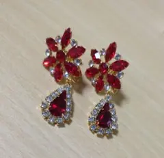 赤とゴールド イヤリング