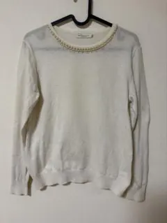 earth music&ecology ホワイト パールネックライン 長袖