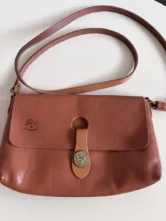 IL BISONTE イルビゾンテ本革ショルダーバッグ レザー ヌメ革