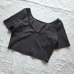 lululemon Vネック クロップドトップス