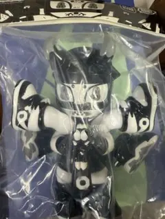 GRAPE BRAIN SNKRDUNK 鬼蜘蛛忍者ハッカク ソフビ