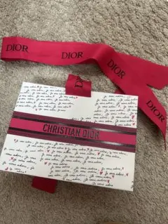 Christian Dior ギフトボックス ピンク