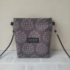 ハンドメイド ちょっとそこまでショルダー 英字フラワー ダークグレー ハンドメイド ちょっとそこまでショルダー 英字フラワー ダークグレー