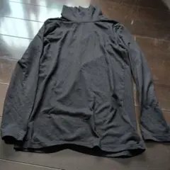 UNIQLO ブラック タートルネック アンダーシャツ 140