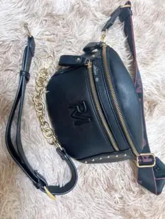 ブラックボディバッグ・ウエストポーチ