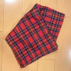 赤とチェック柄のタータンチェック生地