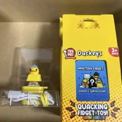 Duckeys Quacking Fidget Toy 雪 アヒル キーキャップ