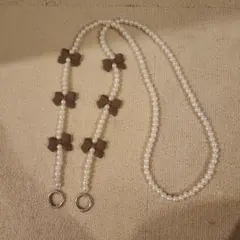 パール風ビーズリボンストラップ　スマホショルダー