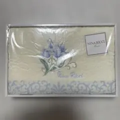【新品未使用】NINA RICCI Maison バスタオル 花柄刺繍入りのサムネイル