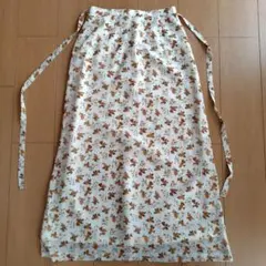 花柄ロングフレアスカート クリーム色　オレンジ色