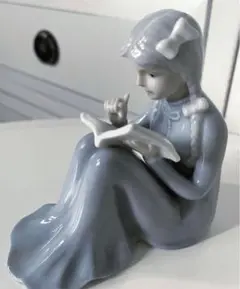 フィギュリン　陶器　置物　少女