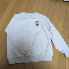 グレー フライドポテト プリント トレーナー