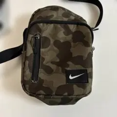 Nike カモフラージュ ショルダーバッグ