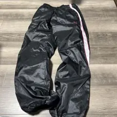 ナイロンパンツ