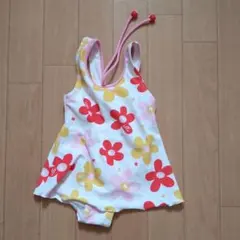 値下げ！ピンクと赤と黄色の花柄がかわいい女の子用水着
