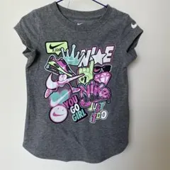 Nike グレー Tシャツ　サイズ90〜104