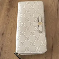 GUCCI ホワイト レザー 長財布