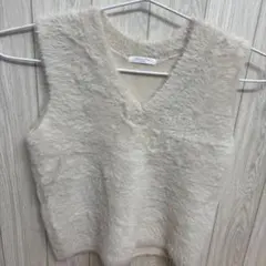 chocol raffine アイボリー ファー風ニットベスト