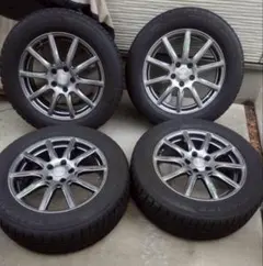 アルファード17インチスタッドレスタイヤ　225/60R17　TOYO ホイールのサムネイル