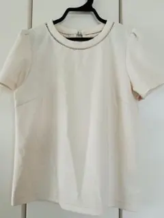 Titty&Co. 半袖ブラウス オフホワイト パールボタン レースネック Ｓのサムネイル