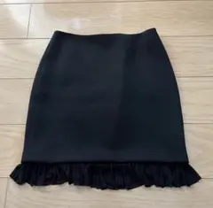 【美品】VERSACE ヴェルサーチ スカート 黒 38のサムネイル
