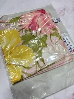 フェラガモスカーフ　花柄　ピンク　クリーニング済み
