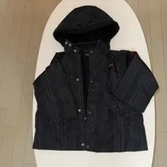 黒いストライプジャケット フード付き