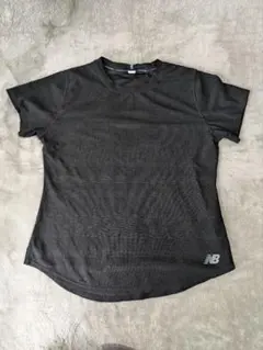 New Balance メッシュ Tシャツ 黒