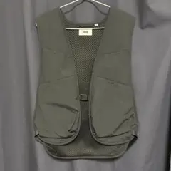 ユニクロ　U 黒ベスト