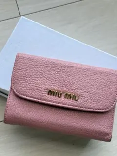 miumiu 財布