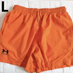 Under Armour オレンジ ショートパンツのサムネイル