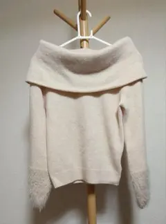 UNTITLED　ニット　オフタートルネック　毛93%　0号　XS