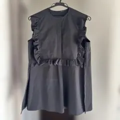 お値下げ】ヨーコチャンノースリーブ Vネックボリュームブラウス