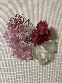 Item thumbnail for item 3bfa56f6-4bff-4e30-901a-ecb855f74cae