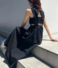 chico BACK開きデザインノースリロングワンピース　ノースリーブ　ギャザー