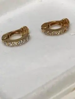 合計14石のダイヤモンド K18イヤリング【保証書付】