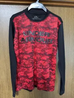 【新品！】UNDER ARMOR アンダーアーマー 長袖シャツ 赤×黒 S