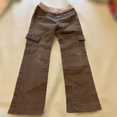 HUSHUSH カーキ色パンツ　130 カーゴパンツのサムネイル